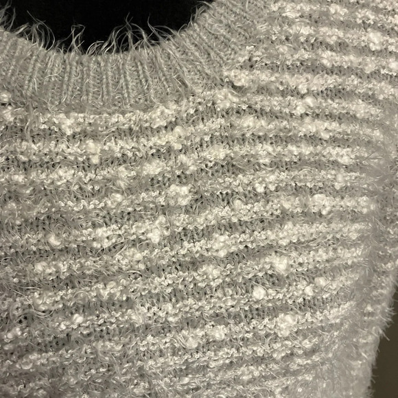 Forever 21 size large super soft and fuzzy grey and white crewneck sweater - Picture 2 of 3